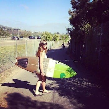 elena-surfer